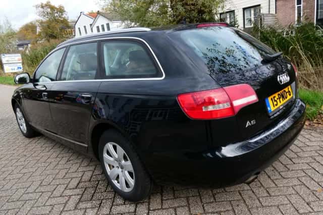 Audi A6 (2011) thumbnail 5
