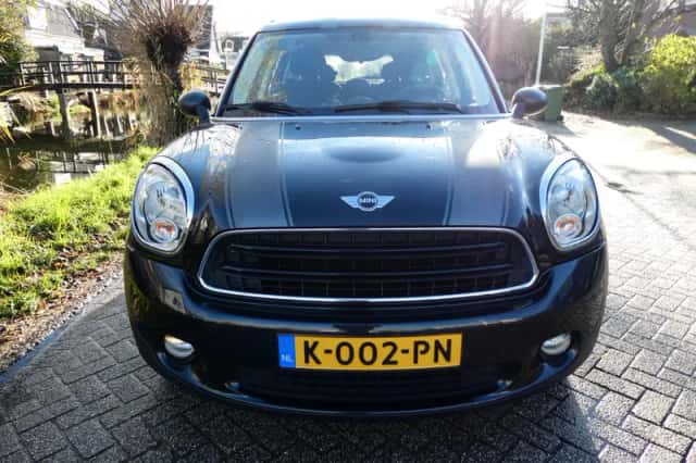 MINI Countryman (2016) thumbnail 6