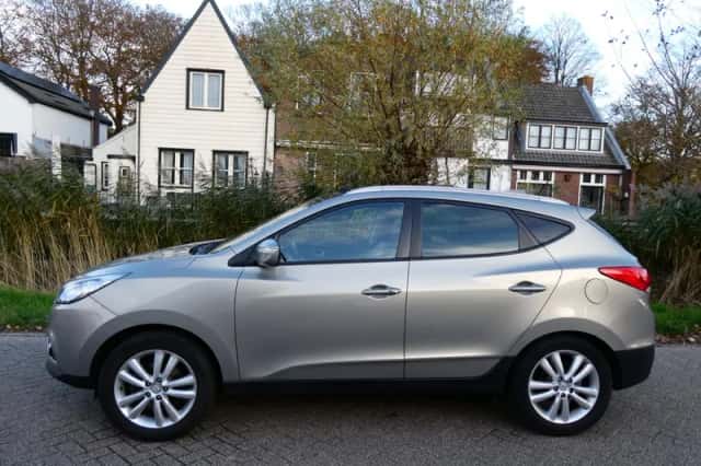 Hyundai ix35 (2011) thumbnail 3
