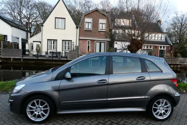 Mercedes-Benz B-Klasse (2010) thumbnail 1