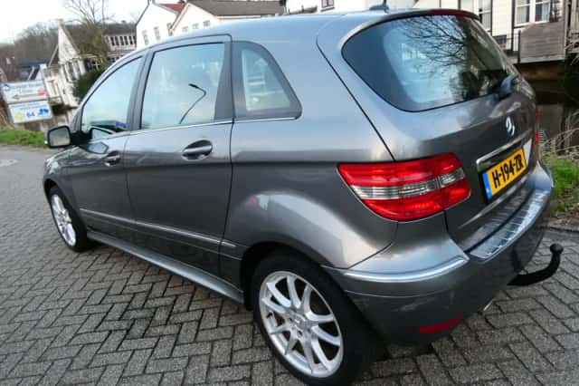 Mercedes-Benz B-Klasse (2010) thumbnail 5