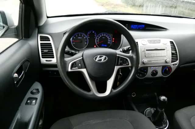Hyundai i20 (2011) thumbnail 2