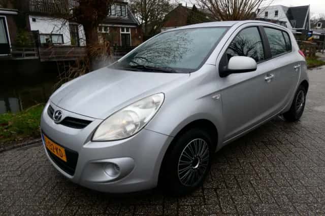 Hyundai i20 (2011) thumbnail 4