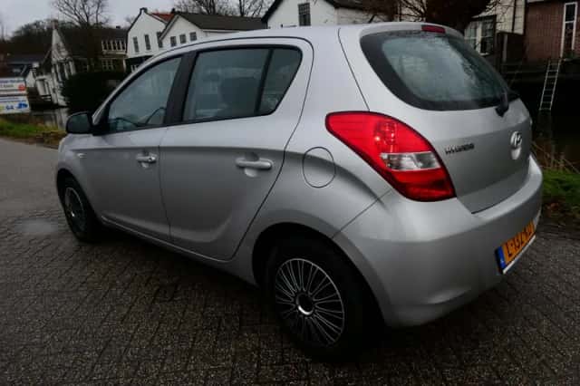Hyundai i20 (2011) thumbnail 5