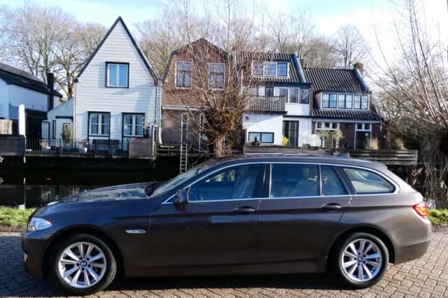 BMW 5-Serie (2011) thumbnail 4