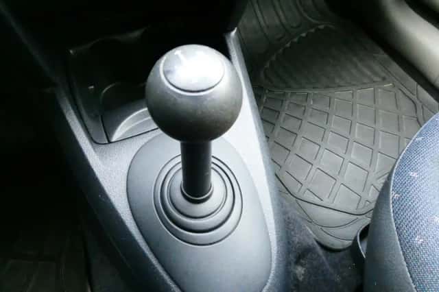 Renault Clio (2002) thumbnail 3
