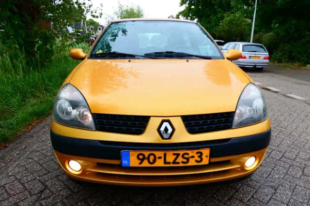 Renault Clio (2002) thumbnail 6