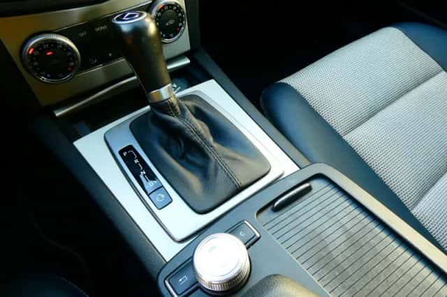 Mercedes-Benz C-Klasse (2010) thumbnail 2