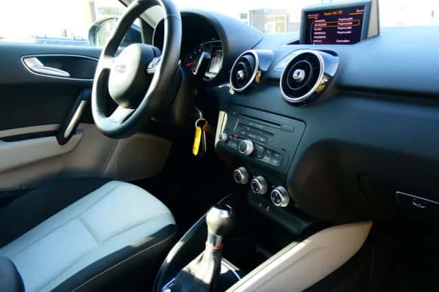 Audi A1 (2013) thumbnail 2