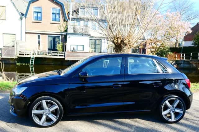 Audi A1 (2013) thumbnail 4