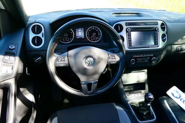 Volkswagen Tiguan (2014) thumbnail 3