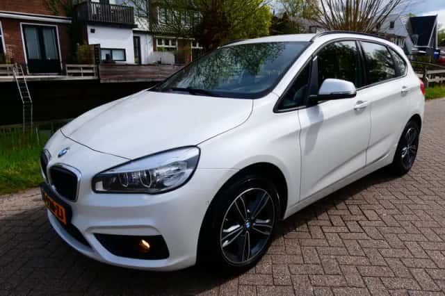 BMW 2-Serie Active Tourer (2017) thumbnail 1