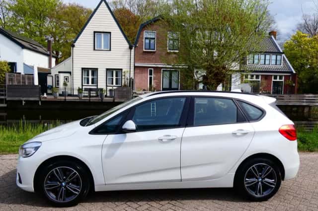 BMW 2-Serie Active Tourer (2017) thumbnail 3