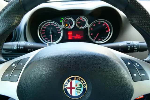 Alfa Romeo MiTo (2014) thumbnail 2