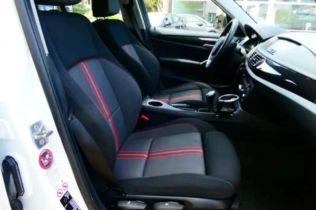 BMW X1 (2013) thumbnail 3