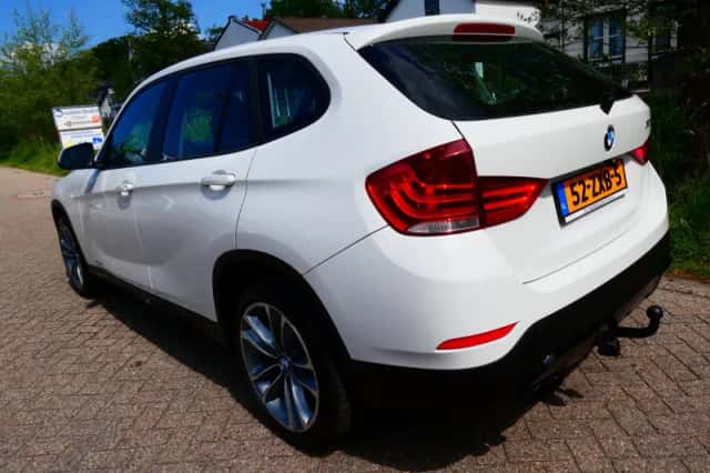 BMW X1 (2013) thumbnail 5