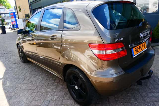 Mercedes-Benz B-Klasse (2011) thumbnail 4