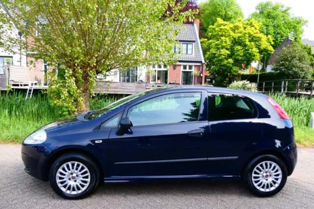 Fiat Grande Punto (2010) thumbnail 4