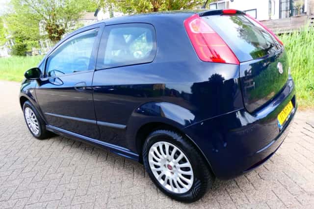 Fiat Grande Punto (2010) thumbnail 5