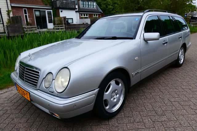 Mercedes-Benz E-Klasse (1998) thumbnail 4