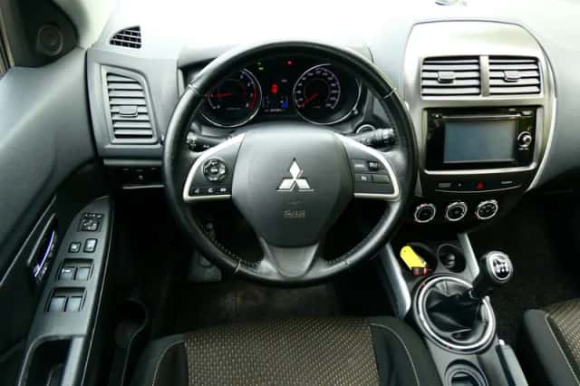 Mitsubishi ASX (2013) thumbnail 3