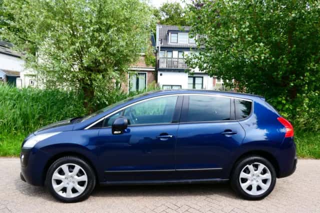 Peugeot 3008 (2010) thumbnail 1
