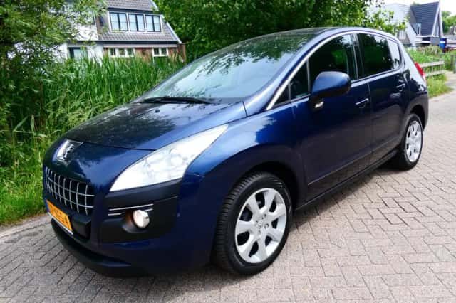 Peugeot 3008 (2010) thumbnail 4