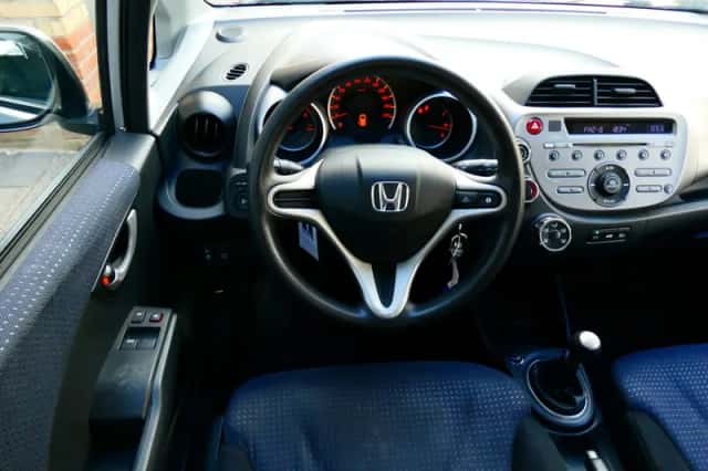 Honda Jazz (2011) thumbnail 2