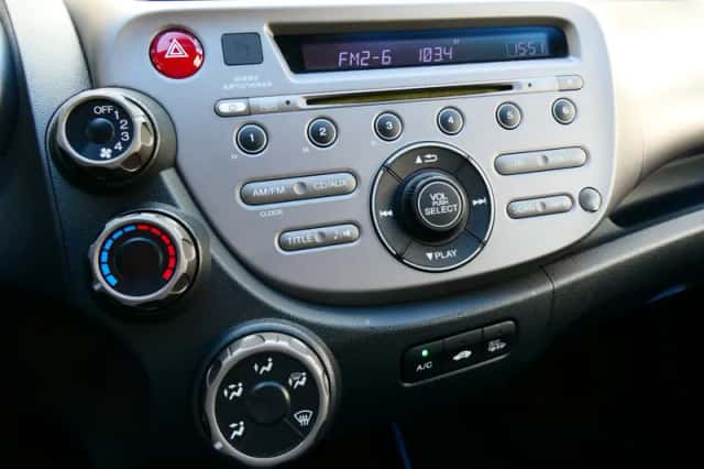 Honda Jazz (2011) thumbnail 3