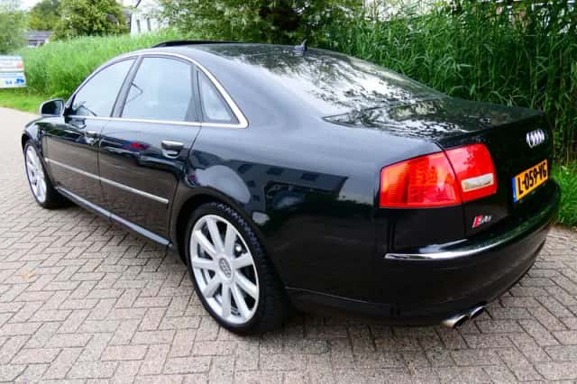 Audi A8 (2007) thumbnail 5