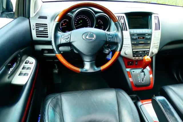 Lexus RX (2009) thumbnail 2