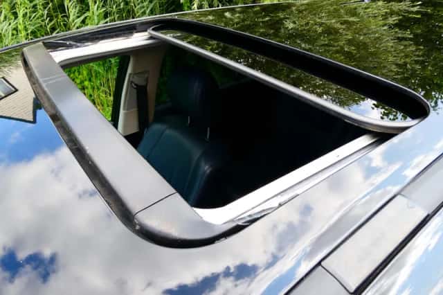 Lexus RX (2009) thumbnail 3