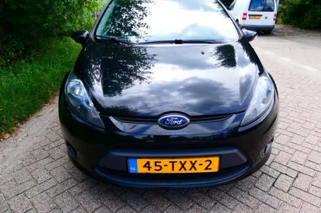 Ford Fiesta (2012) thumbnail 6