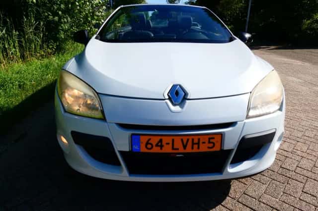 Renault Mégane (2010) thumbnail 5