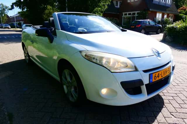 Renault Mégane (2010) thumbnail 6