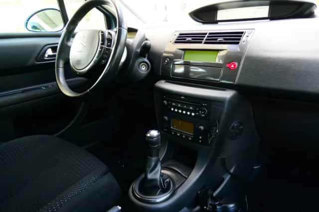 Citroën C4 (2008) thumbnail 2
