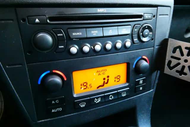 Citroën C4 (2008) thumbnail 3