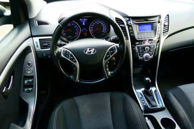Hyundai i30 (2016) thumbnail 3