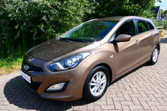 Hyundai i30 (2016) thumbnail 4
