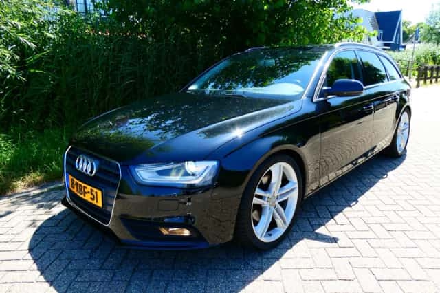 Audi A4 (2013) thumbnail 4