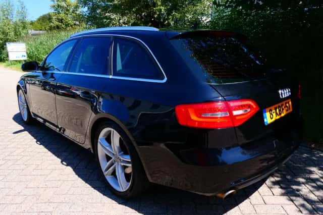 Audi A4 (2013) thumbnail 5