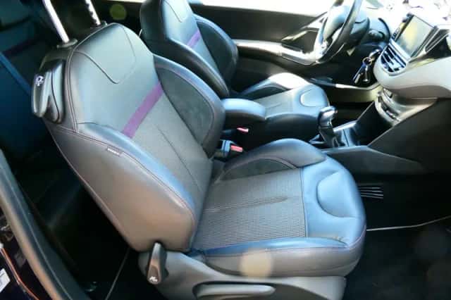 Peugeot 208 (2013) thumbnail 2