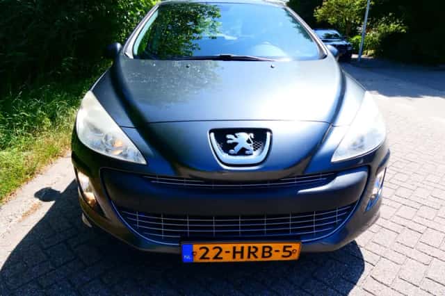 Peugeot 308 (2009) thumbnail 6