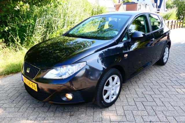 SEAT Ibiza (2011) thumbnail 4