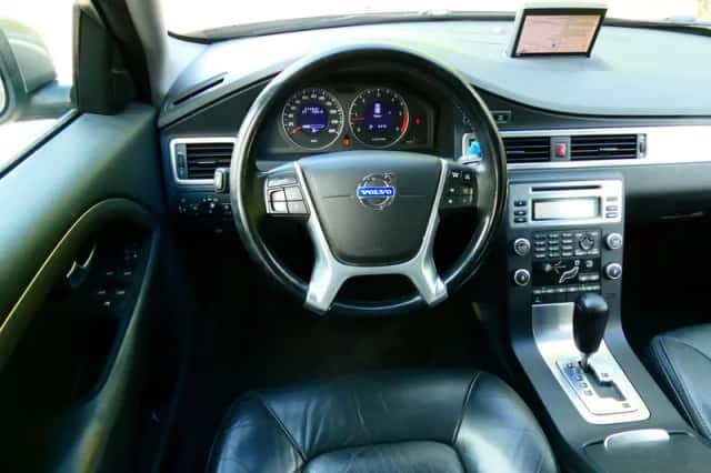 Volvo XC70 (2009) thumbnail 2