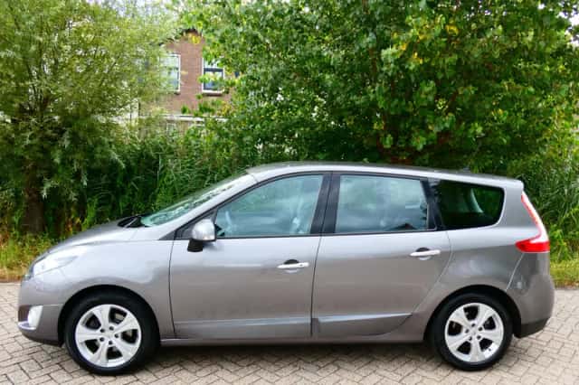 Renault Grand Scénic (2011) thumbnail 4