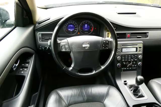 Volvo V70 (2008) thumbnail 2