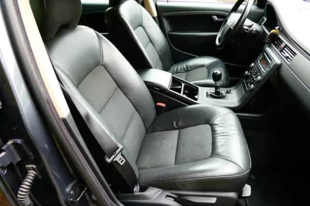 Volvo V70 (2008) thumbnail 3
