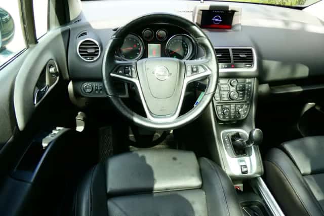 Opel Meriva (2015) thumbnail 3
