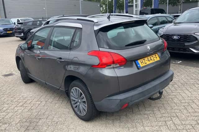 Peugeot 2008 (2016) thumbnail 2